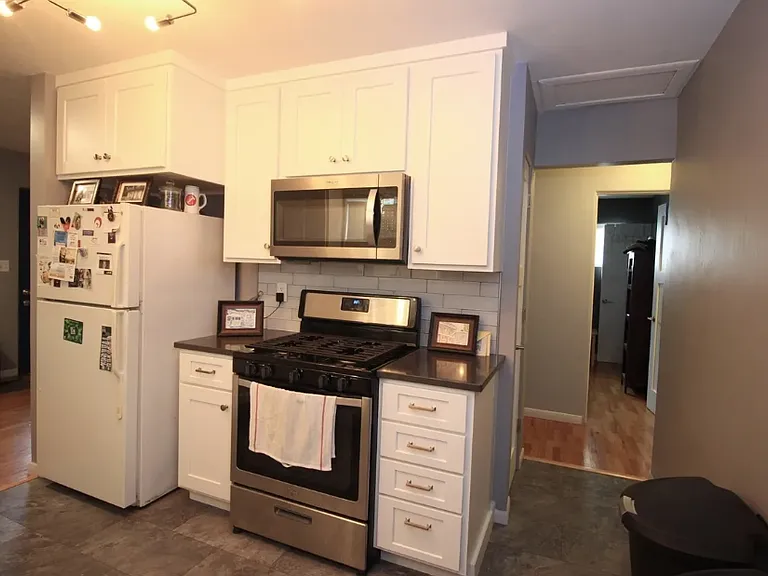 818 W College Ave — Photo 5
