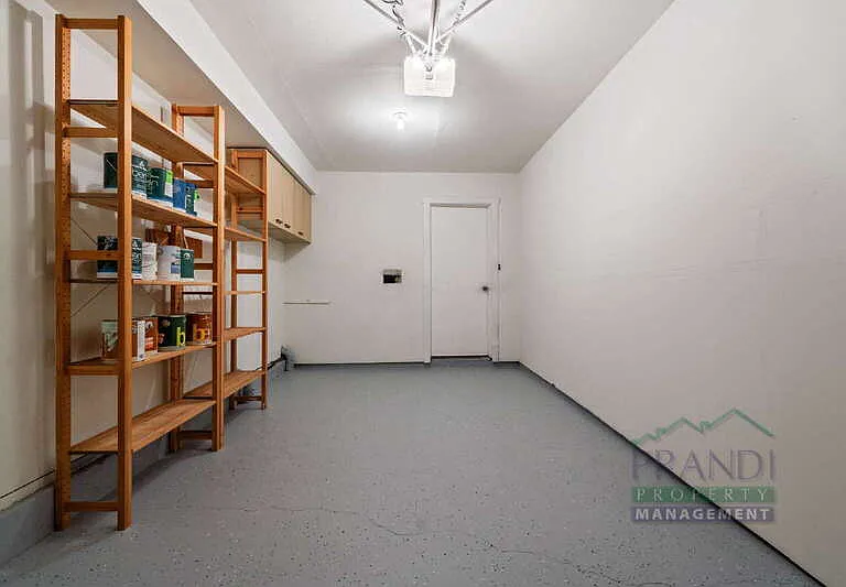 181 Professional Center Pkwy — Photo 27