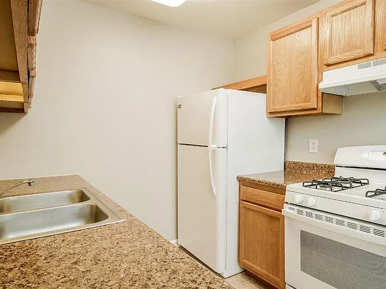 Residences at Grand Blanc Apartments - Grand Blanc, MI — Photo 23