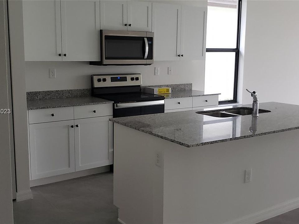 2nd image of 5502 Soria Ave