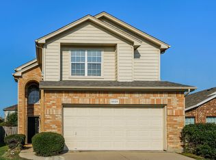 6529 Regina Dr, Fort Worth, TX 76131