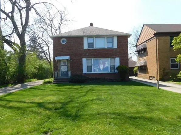 2612 Warrensville Center Rd, University Heights, OH 44118