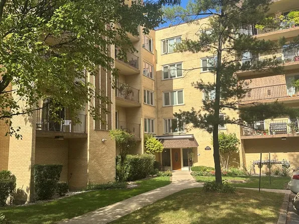 6460 W Belle Plaine Ave APT 407, Chicago, IL 60634