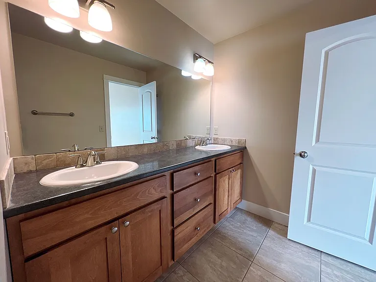 2777 Hedgerow Ct — Photo 10
