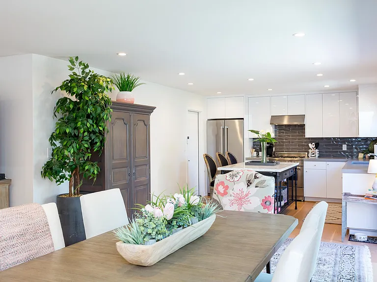 1092 Hygeia Ave — Photo 11