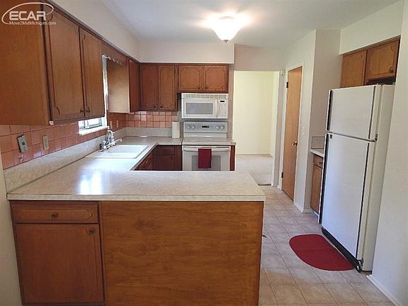 2nd image of 6543 Meadowwood Ln