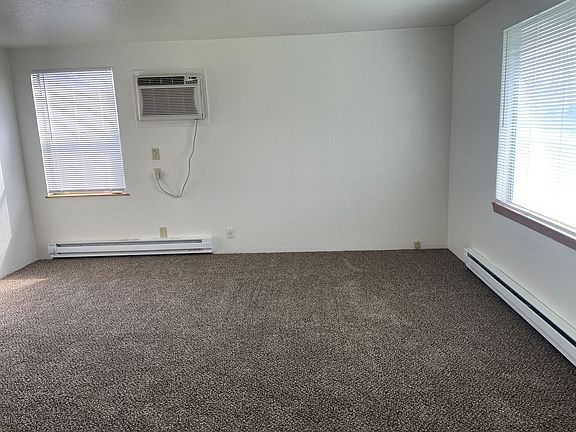 5th image of 323 N Mattson Dr