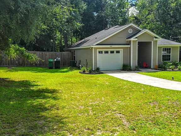 3rd image of 10167 Sandyrock Ln