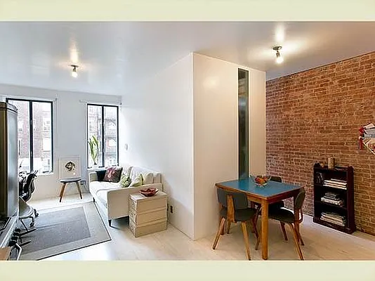 Sold by Stribling | media 10