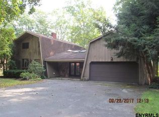 639 Hudson River Rd, Waterford, NY 12188