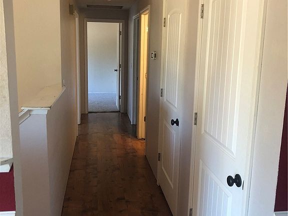 5th image of 837 Lawson St SE