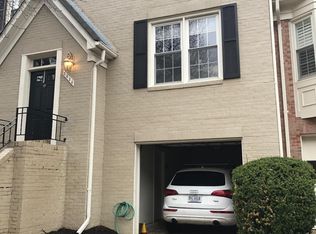 2034 Pieris Ct, Vienna, VA 22182