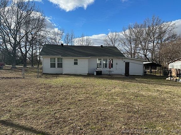 4th image of 208 Lakeside Dr
