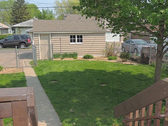 3rd image of 5615 22nd Ave S