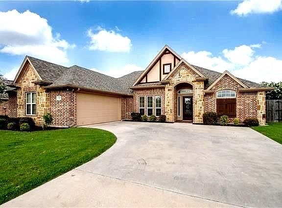 3rd image of 107 Monarch Ct