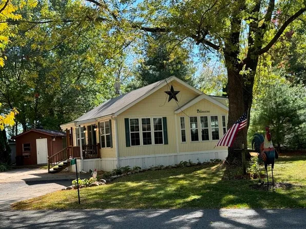 110 E Meadow Cir, Edgerton, WI 53534