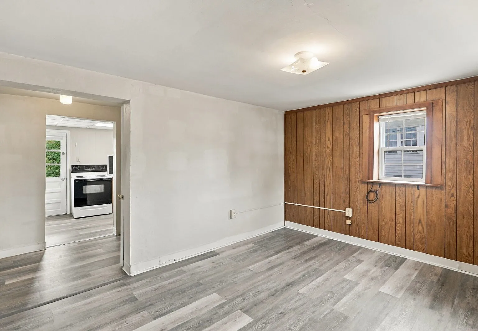 2 bed, 1.0 bath, 700 sqft, $1,200 — Photo 4