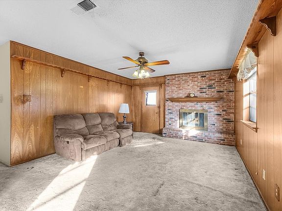5th image of 601 State St
