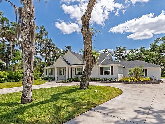 3rd image of 13616 Heritage Way