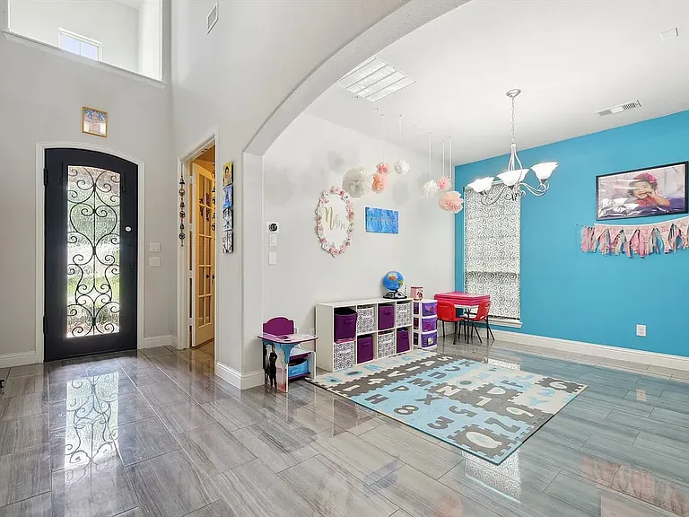 5012 Engleswood Trl — Photo 3
