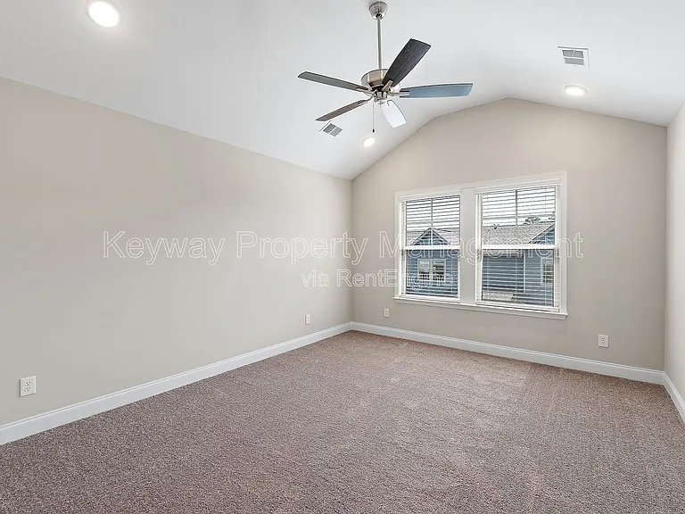 1117 Jolly Ln — Photo 10