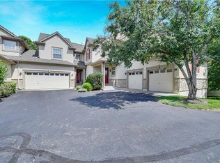 16127 Linden St, Overland Park, KS 66085