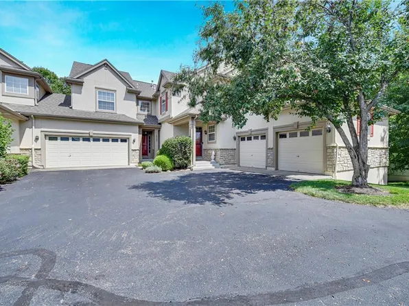 16127 Linden St, Overland Park, KS 66085