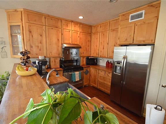 3rd image of 141 Woody Creek Dr