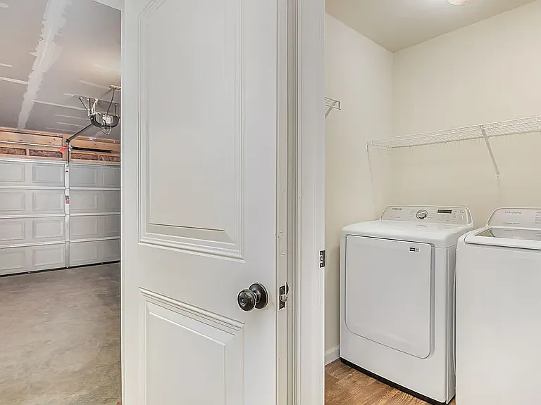 14 Skip Ln — Photo 17