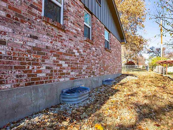 4th image of 3024 Payne Dr