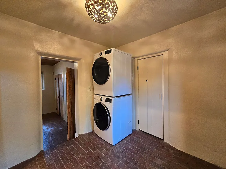 617 Don Felix St #A — Photo 12