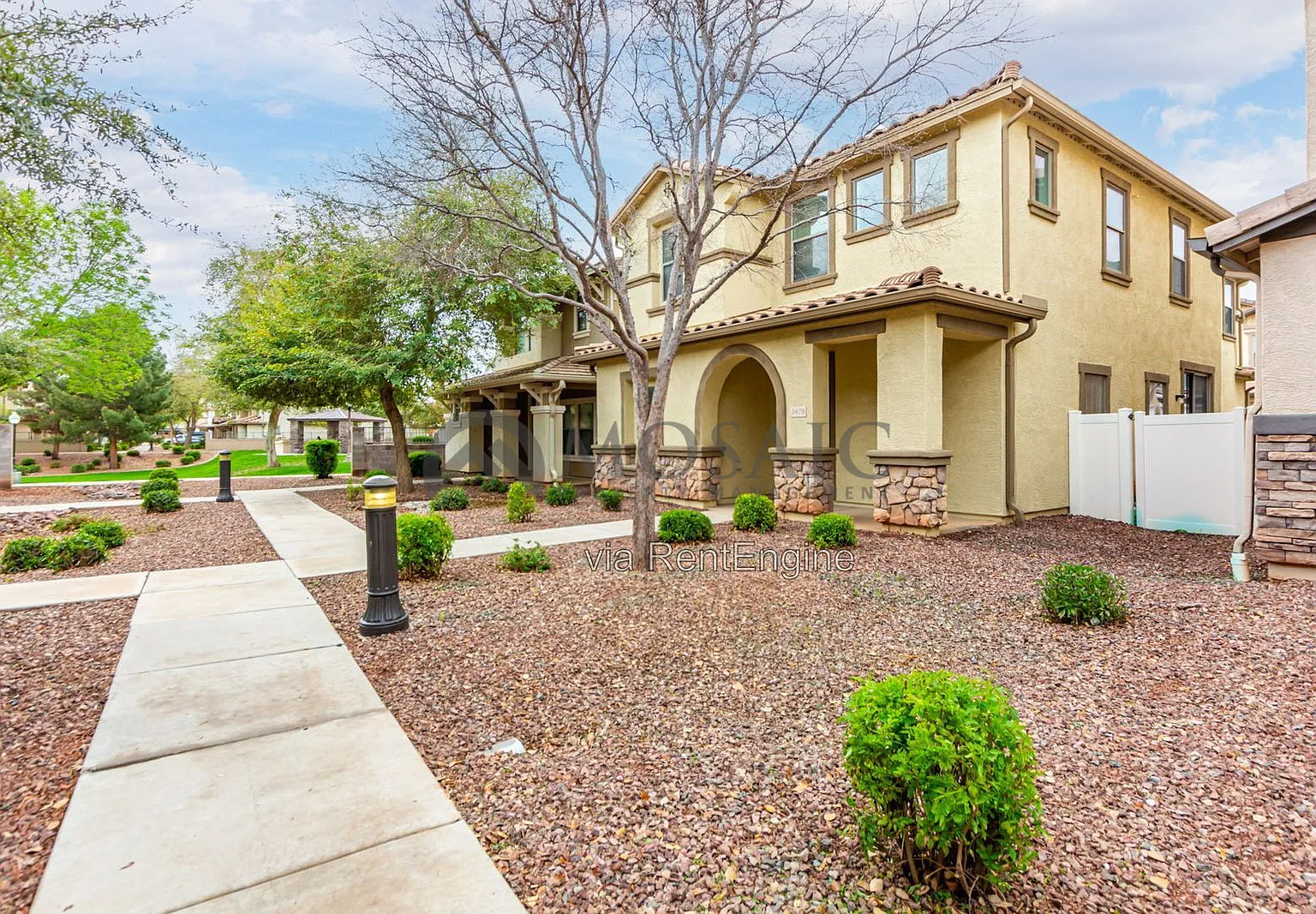 4 bed, 3.0 bath, 2037 sqft, $2,399 — Photo 2