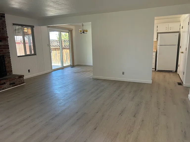 3072 Meadowlands Dr — Photo 9