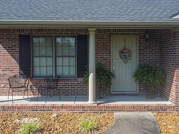 3rd image of 3900 Lanie Dr
