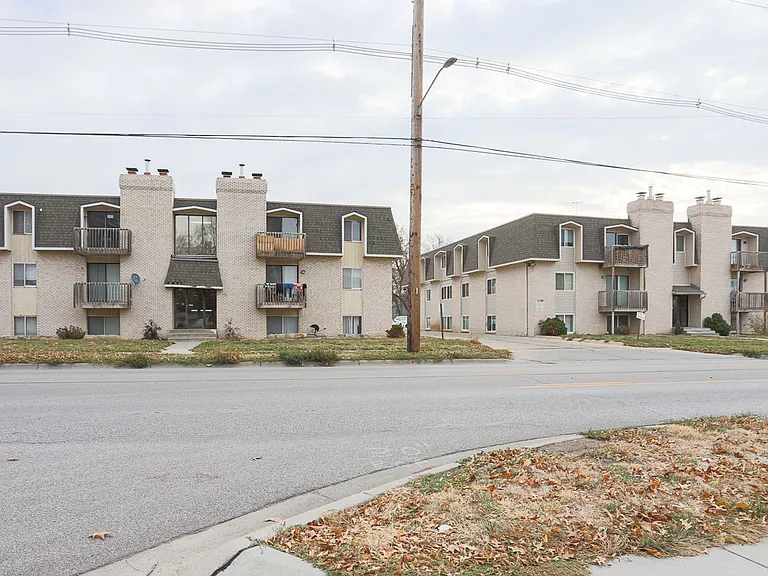 Meadowlark Apts — Photo 3