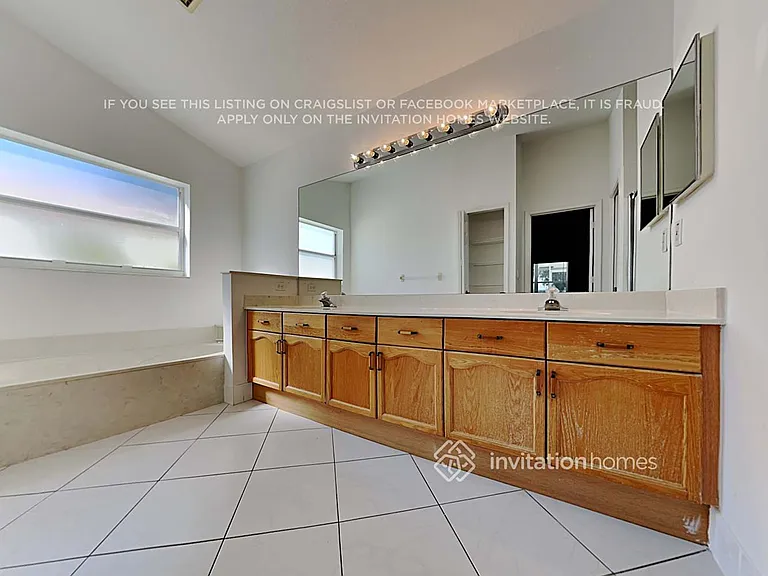 7062 Saint Clair Ct — Photo 13
