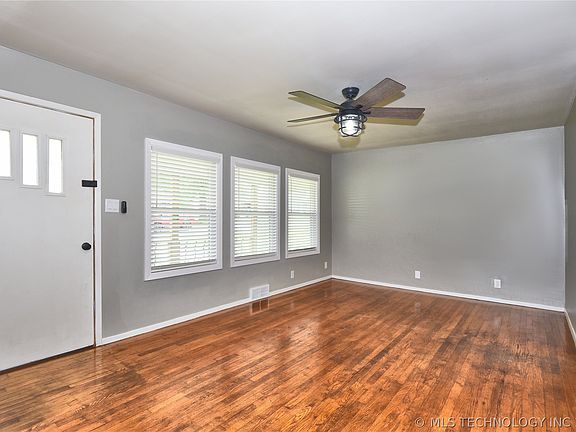 4th image of 1656 S Hickory Ave