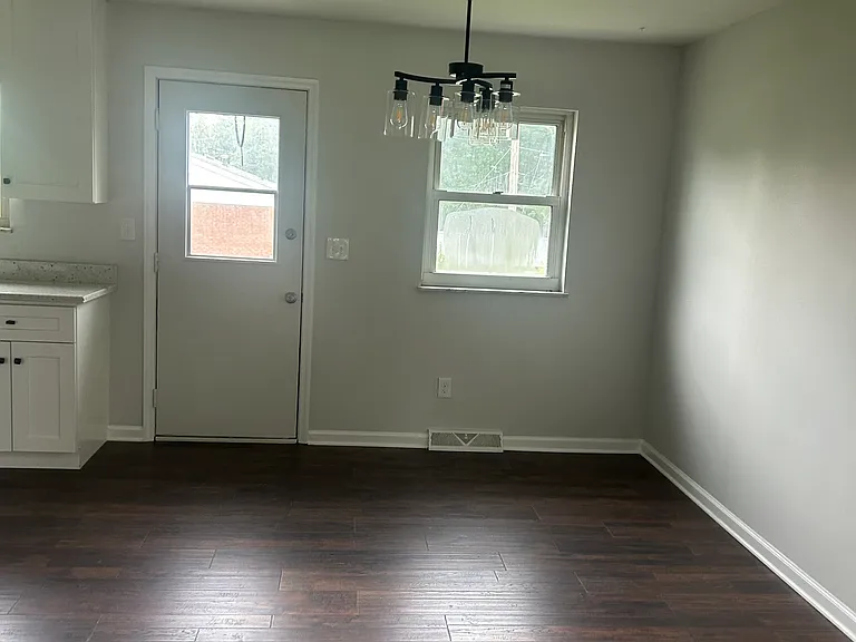 830 Fawnhill Dr — Photo 6