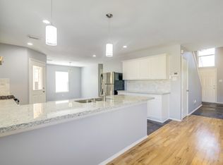2918 Landing Edge Ln, Dickinson, TX 77539
