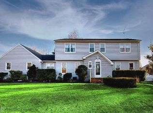16 Muncy Dr, West Long Branch, NJ 07764