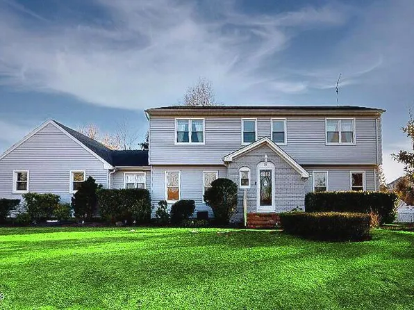 16 Muncy Dr, West Long Branch, NJ 07764