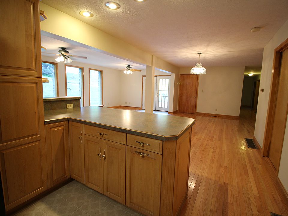 108 Seaton Dr, Russell, KY 41169 Zillow