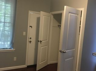 4504 Locust St #1F, Philadelphia, PA 19139
