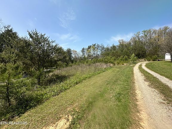 3rd image of 146 Williams Rd