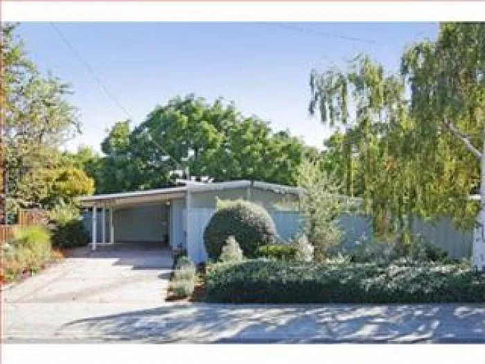 255 Edlee Ave photo 1