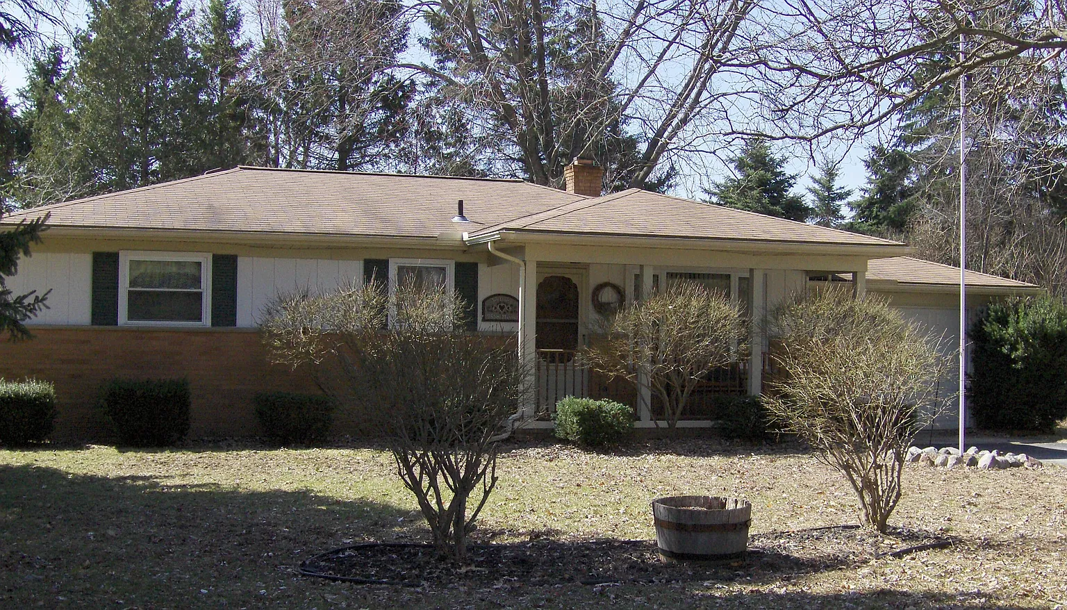 9898 Mevis Dr photo 1
