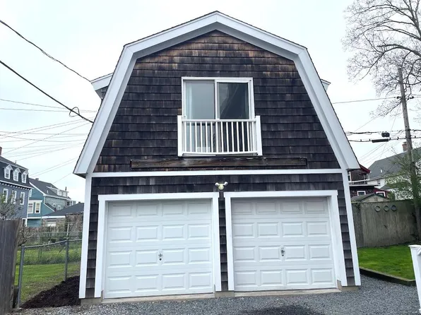 6 Webster St #G, Newport, RI 02840