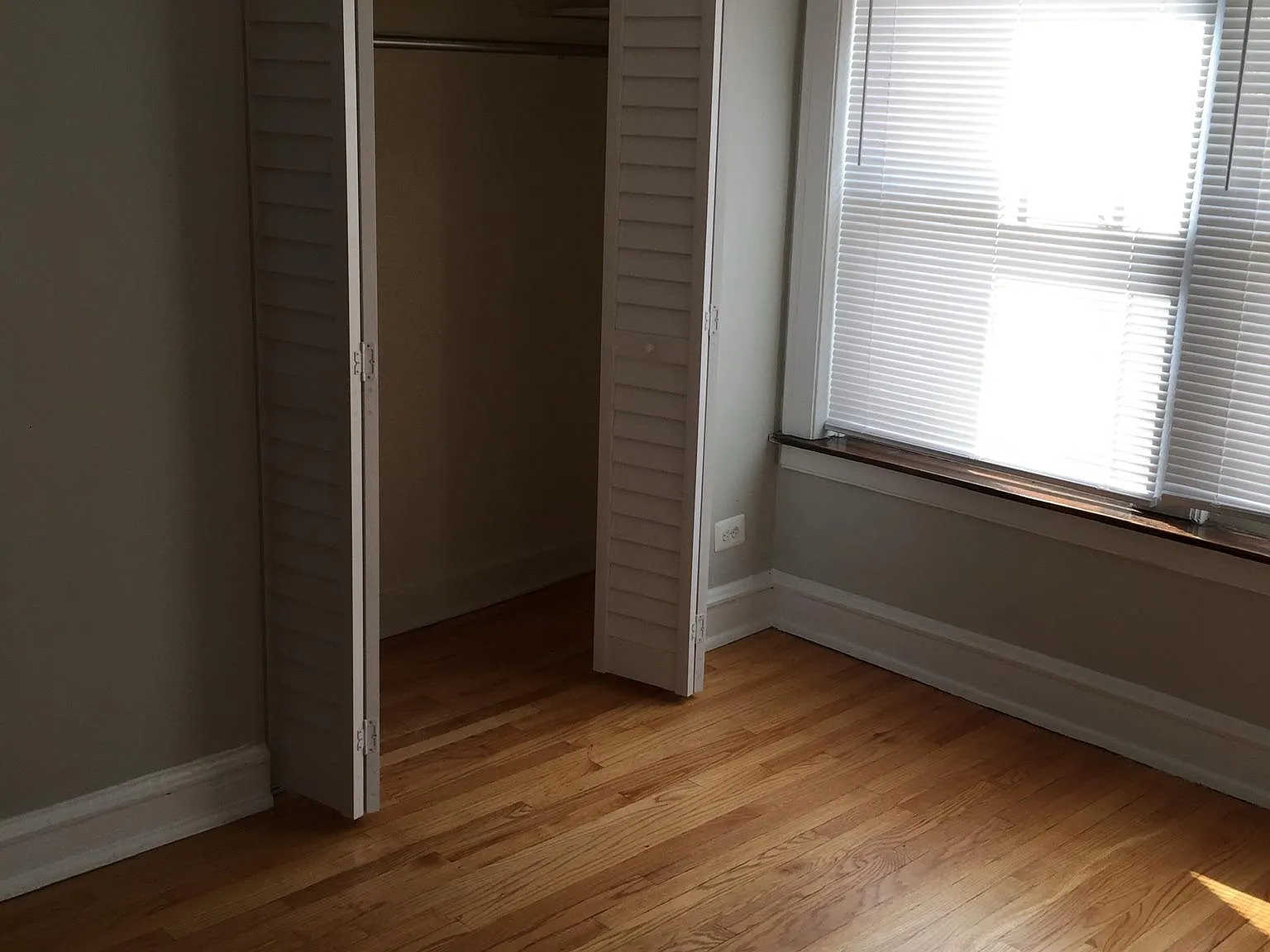 2 bed, 850 sqft, $1,800 — Photo 2