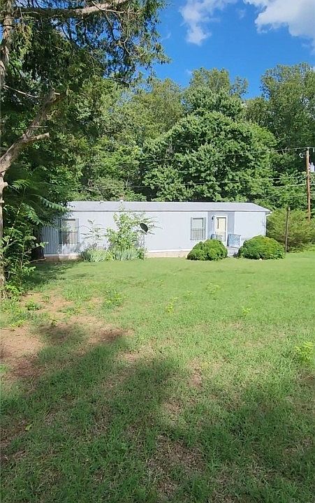 2nd image of 1315 Millers Ln