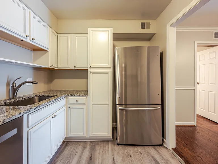 6143 Edsall Rd #C — Photo 8